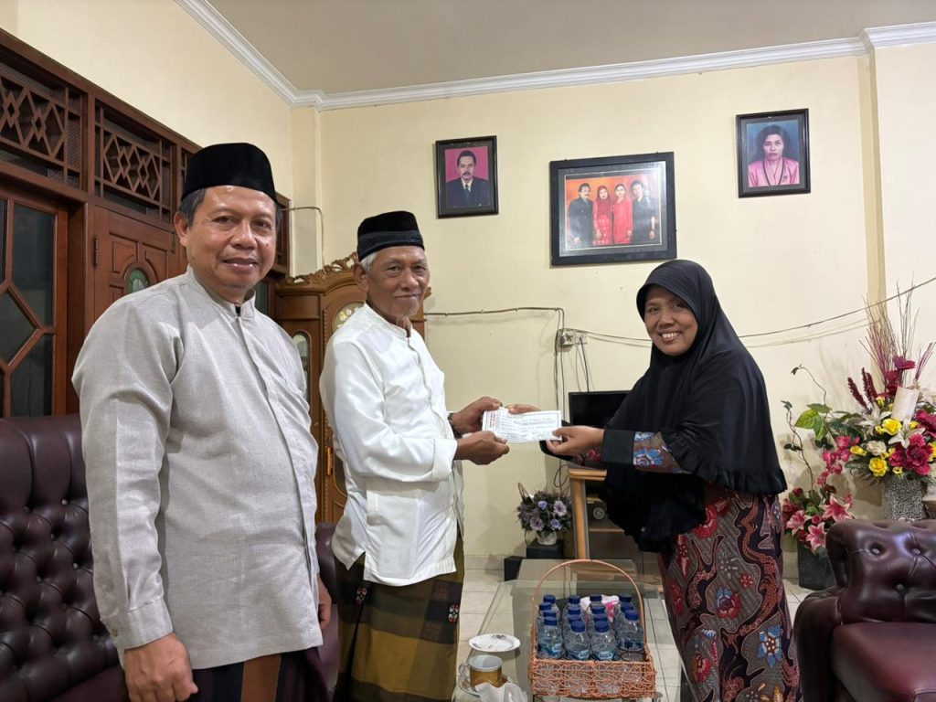 Pembayaran Tanah Wakaf Perluasan Masjid At Taqwa